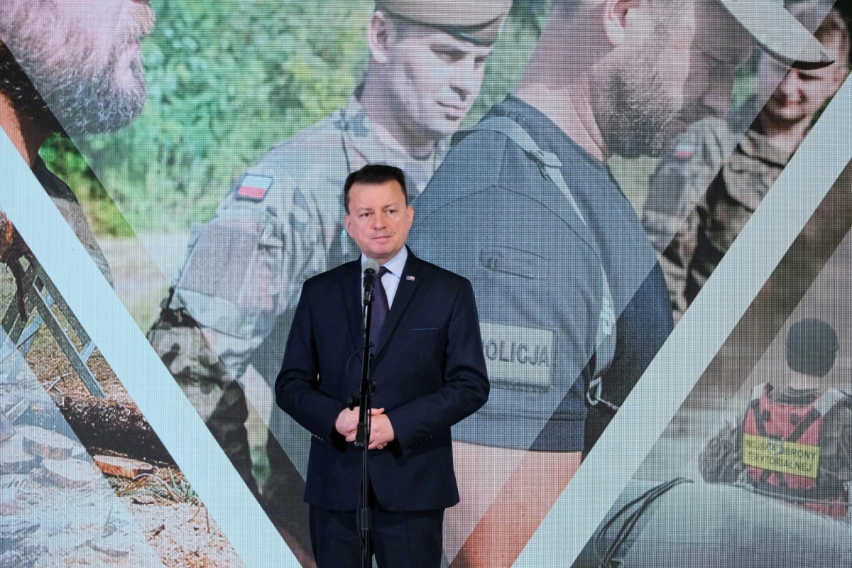 MON tworzy zaledwie jedną dodatkową wojskową komisję lekarską, chociaż kandydaci do wojska przyznają, że dostęp do nich jest utrudniony. Nowy punkt ma powstać w rodzinnym mieście ministra Mariusza Błaszczaka - pisze wtorkowa "Rzeczpospolita". Komisja w Legionowie ma zacząć działać 15 marca.