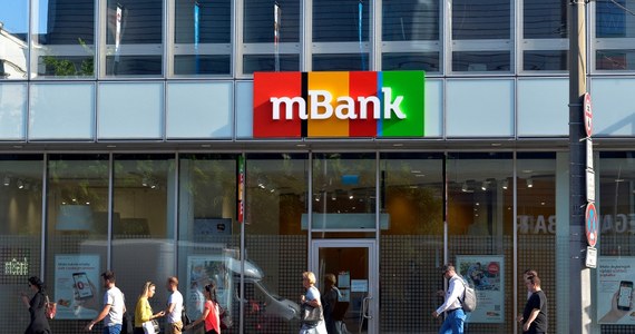 ​"Credit Agricole nie złoży Commerzbankowi oferty na przejęcie mBanku" - potwierdził oficjalnie Philippe Brassac, prezes tego trzeciego co do wielkości banku Europy - informuje "Rzeczpospolita".