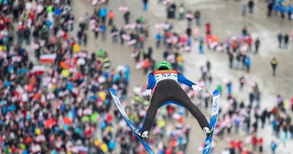 Już w czwartek rozpoczną się zmagania skoczków narciarskich w Rasnowie. W pierwszych zawodach rozgrywanych na terenie Rumunii zabraknie niektórych czołowych zawodników – podaje Onet.