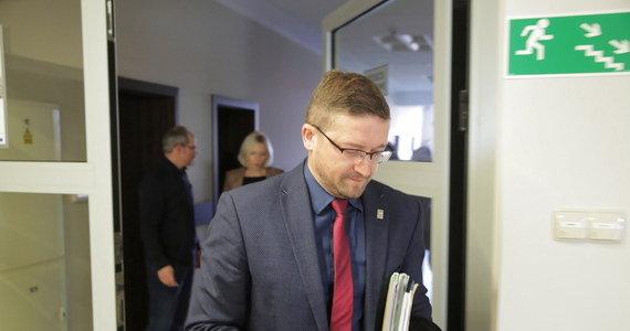 Na 22 maja wyznaczono termin rozprawy w sprawie odwoławczej, w której wcześniej sędzia Paweł Juszczyszyn nałożył grzywnę na szefową Kancelarii Sejmu za to, że nie ujawniła sądowi list poparcia do KRS. Sprawę przydzielono nowemu sędziemu - Agnieszce Żegarskiej.