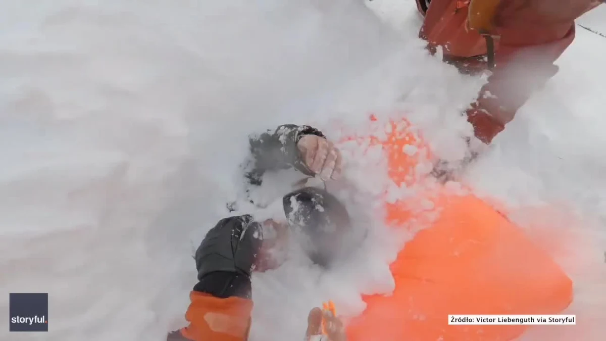 Grupa doświadczonych snowboardzistów rzuciła się na ratunek entuzjastkom tego sportu, które przysypała lawina na stoku w Verbier w Szwajcarii. Autor nagrania Victor Liebenguth wykopał jedną z kobiet ze śniegu. Na Instagramie opublikował wideo z akcji i ostrzegł przed jazdą na nartach lub snowboardzie bez odpowiedniego sprzętu i wiedzy.