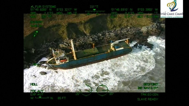 Statek MV Alta od ponad roku pływający bez załogi po Atlantyku rozbił się u wybrzeży Irlandii. Statek widmo został finalnie zepchnięty na brzeg przez sztorm Dennis. Jego załoga została ewakuowana w sierpniu 2018 roku przez amerykańską Straż Wybrzeża.