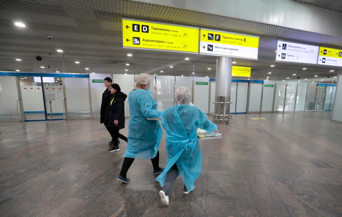 Rosyjskie władze przyznają, że przedostanie się koronawirusa na terytorium tego państwa, byłoby katastrofą. Zabrakłoby lekarzy i łóżek w szpitalach. Dlatego Rosja nie wpuszcza od dzisiaj obywateli Chin. Wyjątek stanowią pasażerowie tranzytowi i posiadający wizę służbową. 