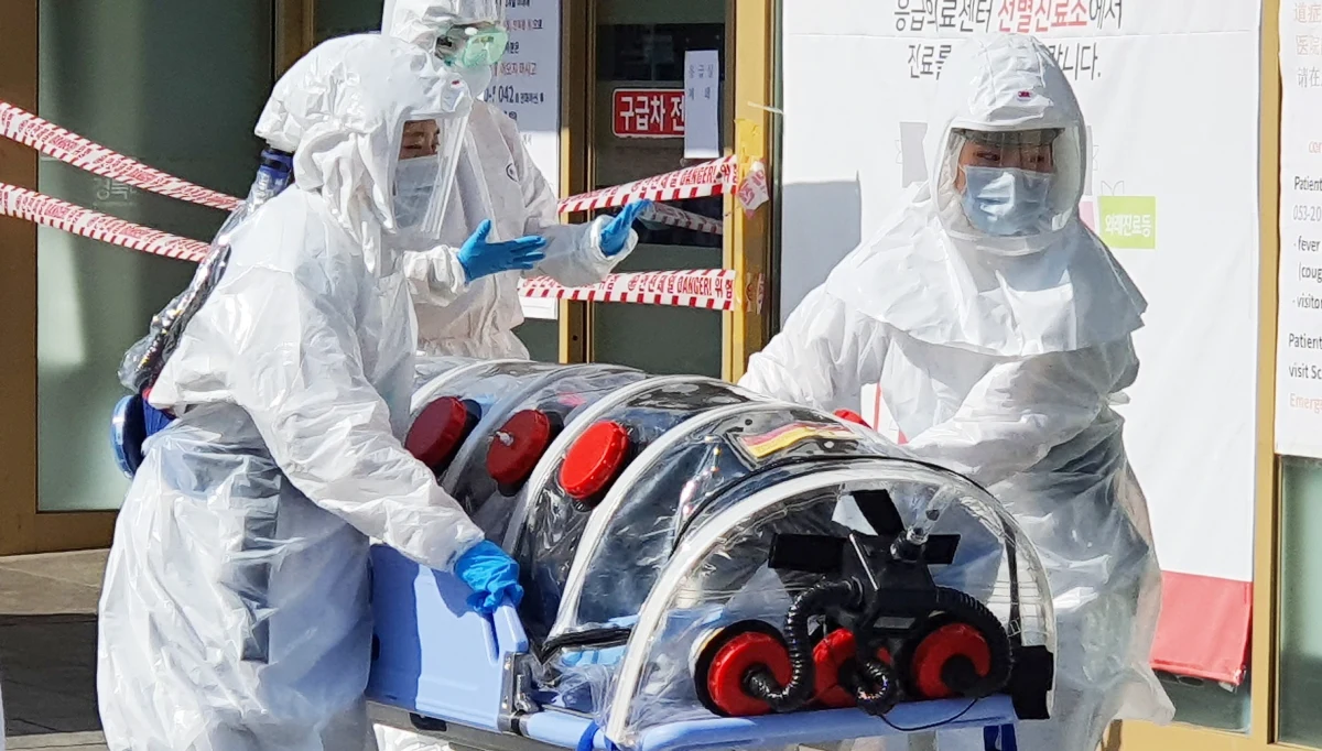 Musimy być gotowi na to, że choroba wywoływana przez nowy koronawirus Covid-19 będzie zagrażała ludziom przez długi czas, jak grypa - ocenił pulmonolog Wang Chen, wiceprezes Chińskiej Akademii Inżynierii (CAE), cytowany przez agencję Xinhua.