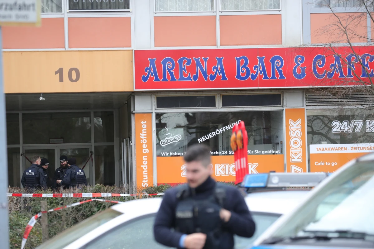 Ultraprawicowe, rasistowskie poglądy były motywem działania 43-letniego Niemca, który w środę wieczorem Hanau w zastrzelił 9 osób, potem zabił swoją 72-letnią matkę, a następnie popełnił samobójstwo. Tobias Rathjen wszedł do szisza baru, ostrzelał ludzi, a potem udał się do podobnego lokalu 2 kilometry dalej.