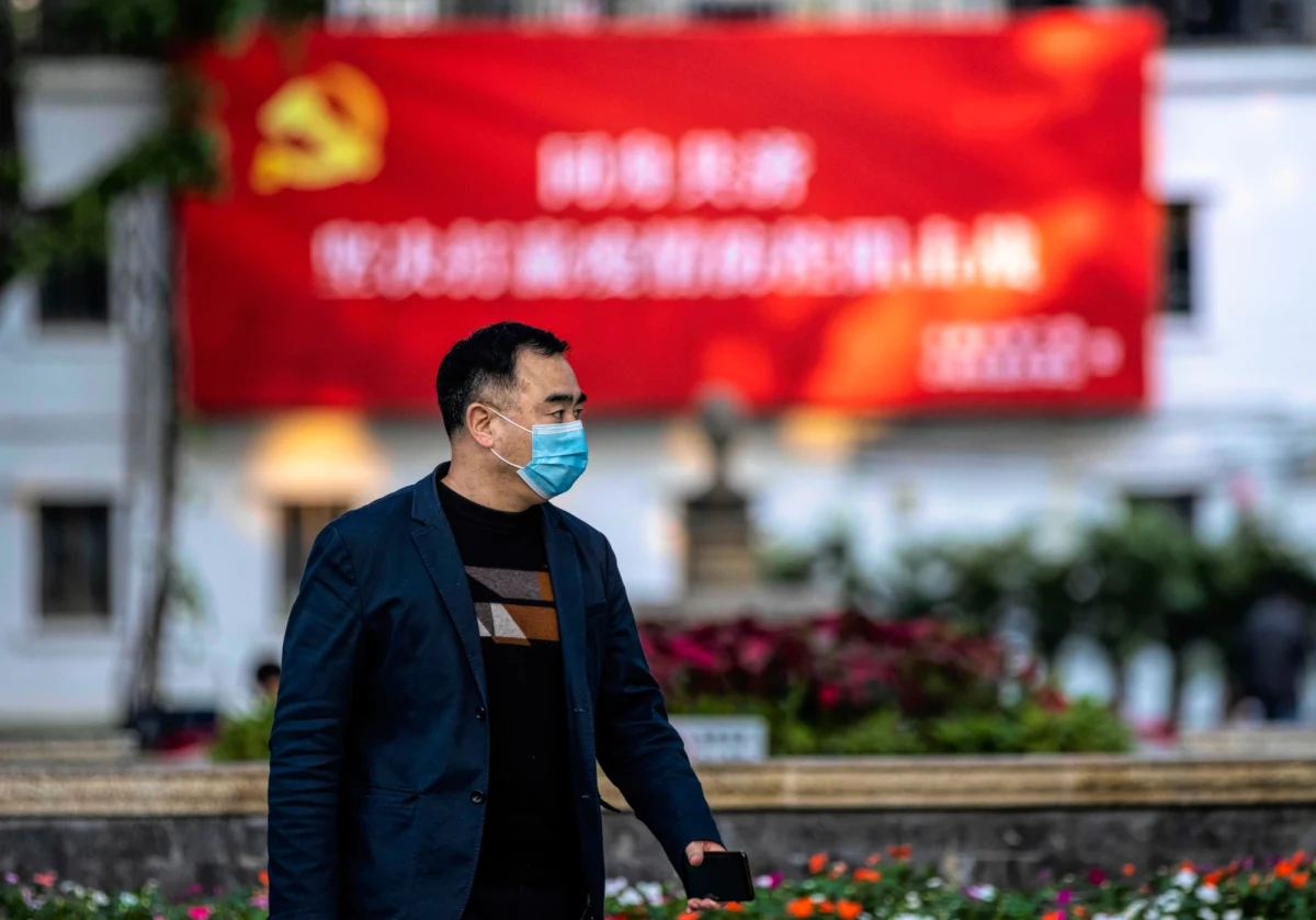 Do Szpitala Zakaźnego w Warszawie przewieziono dwie Polki ewakuowane z chińskiego Wuhanu - dowiedział się nasz reporter. Samolot, którym podróżowały, około 15:30 wylądował na lotnisku im. Chopina w Warszawie. 