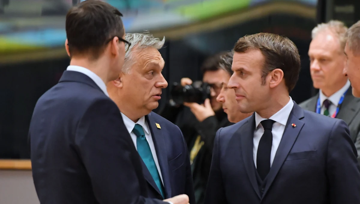 W kuluarach szczytu mówiło się, że nie jest wykluczone powtórzenie zjazdu unijnych przywódców już w marcu. Nie można jednak wykluczyć, że ktoś, komu nie uśmiecha się negocjowanie po nocach zamiast snu, próbował wpłynąć na ścierających się o pieniądze uczestników. Mógłby to być na przykład prezydent Francji.