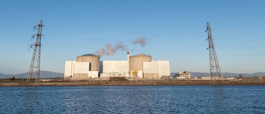 Zamknięto pierwszy reaktor w najstarszej elektrowni jądrowej we Francji, w Fessenheim. Państwowy dystrybutor energii, Electricite de France (EDF) poinformował, że 43-letni reaktor został odłączony od zasilania w sobotę około 2 w nocy, w "bardzo wzruszającym momencie".