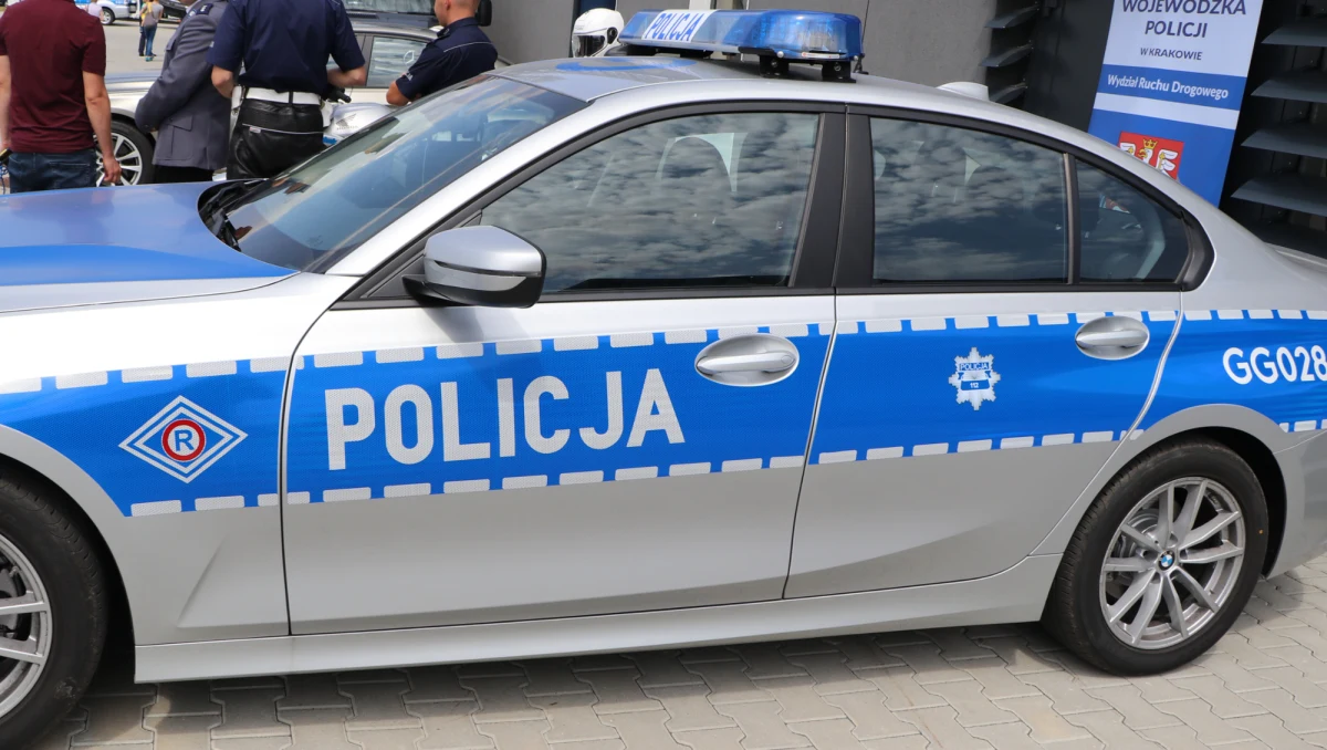 Od poniedziałku zmienią się numery telefonów do komend policji w całym kraju. Aby dodzwonić się do jednostki policji, zamiast numeru kierunkowego trzeba wybrać wyróżnik MSWiA - 47 - poinformował podkomisarz Antoni Rzeczkowski z Komendy Głównej Policji.