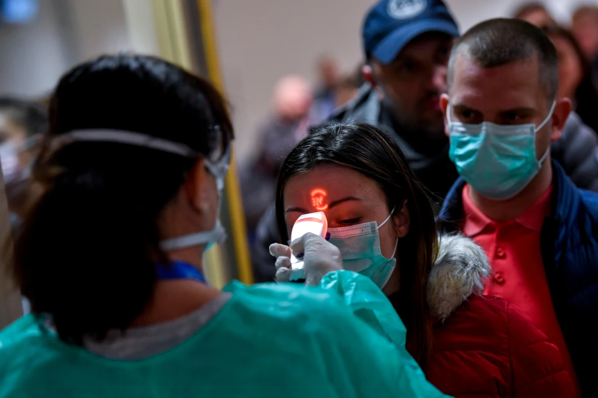 Epidemia wywołana w Chinach przez koronawirusa SARS-CoV-2 nie zatrzyma się na obecnym etapie i na pewno dotrze do naszego kraju - powiedziała dr Aneta Afelt z Uniwersytetu Warszawskiego. Dodała jednak, że epidemia ta nie jest czymś nadzwyczajnym.