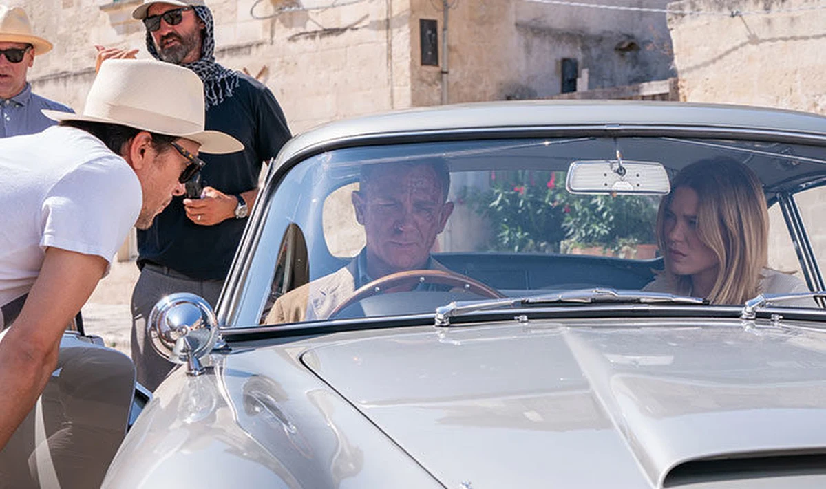 W sieci pojawił się kolejny materiał zapowiadający zbliżającą się premierę nowego filmu o przygodach Jamesa Bonda "Nie czas umierać". Tym razem to krótki klip pokazujący pracę na planie, który komentuje reżyser - Cary Fukunaga. 