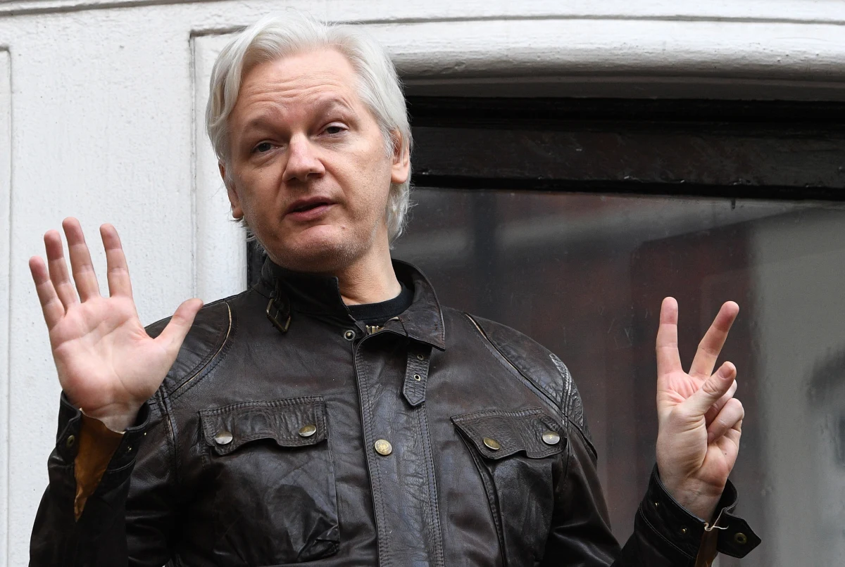 Julian Assange, założyciel demaskatorskiego portalu WikiLeaks, próbował ostrzec Biały Dom i Departament Stanu USA, że pliki zawierające dane informatorów mogą zostać zamieszczone w internecie, co narazi życie tych ludzi na niebezpieczeństwo - oświadczył obrońca Assange’a w czasie jego toczącej się w Londynie rozprawy ekstradycyjnej.
