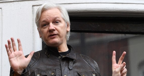 Julian Assange, założyciel demaskatorskiego portalu WikiLeaks, próbował ostrzec Biały Dom i Departament Stanu USA, że pliki zawierające dane informatorów mogą zostać zamieszczone w internecie, co narazi życie tych ludzi na niebezpieczeństwo - oświadczył obrońca Assange’a w czasie jego toczącej się w Londynie rozprawy ekstradycyjnej.