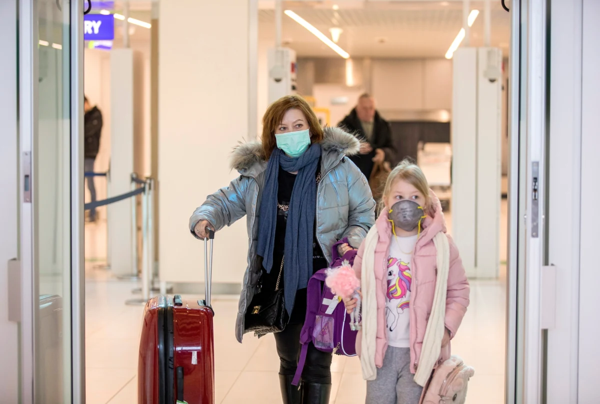 Odwołane lekcje w zespole szkolno-przedszkolnym w Mazańcowicach w Śląskiem. Taką decyzje podjął wójt gminy Jasienica. Wszystko dlatego, że jedna z nauczycielek leży w szpitalu i czeka na wyniki badań związanych z koronawirusem.