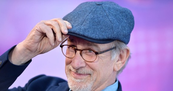 To może być duże zaskoczenie dla fanów Indiany Jonesa. Steven Spielberg, który wyreżyserował wszystkie dotychczasowe filmy z tej serii, postanowił przekazać reżyserię piątej części w ręce kogoś innego - informuje "Variety". Jak podaje magazyn, kandydatem na następcę Spielberga jest James Mangold - twórca nominowanego do Oscara filmu "Le Mans '66".