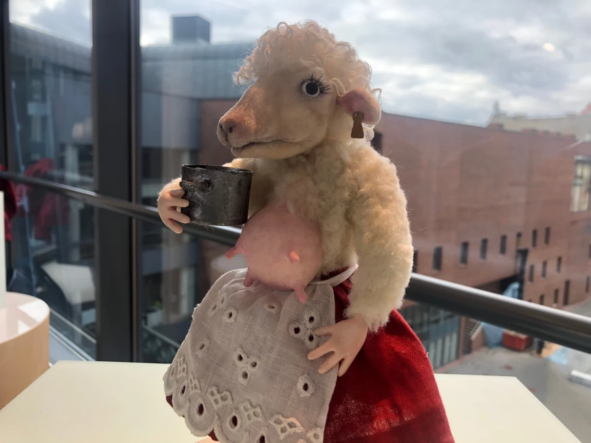 Owca Sylwia, ćma akrobatka czy starzec inspirowany opowiadaniem Szczepana Twardocha. To postaci, które od dzisiaj można oglądać w Centrum Nauki i Techniki EC1 Łódź, a ich twórcami są uczestnicy specjalistycznego kursu. Zostali zakwalifikowani po zaprezentowaniu swoich portfolio i rozmowach kwalifikacyjnych. 