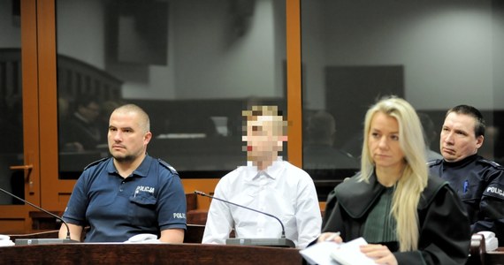 Sąd Okręgowy w Słupsku skazał na dożywocie Macieja D. 20-latek został skazany za umyślne podpalenie kamienicy w Lęborku, a w efekcie za zabójstwo dwojga rodzeństwa swojej byłej dziewczyny oraz usiłowanie zabójstwa kolejnych czterech osób.