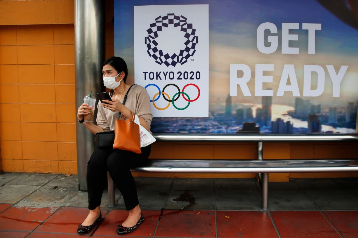 Czynione są wszelkie starania, by pomimo epidemii koronawirusa tegoroczne igrzyska w Tokio odbyły się zgodnie z planem - przekazał przewodniczący Międzynarodowego Komitetu Olimpijskiego Thomas Bach. W Japonii stwierdzono dotąd osiem zgonów z powodu koronawirusa i ponad 900 przypadków zarażenia. Rząd zamierza zamknąć wszystkie szkoły podstawowe, gimnazja i licea.