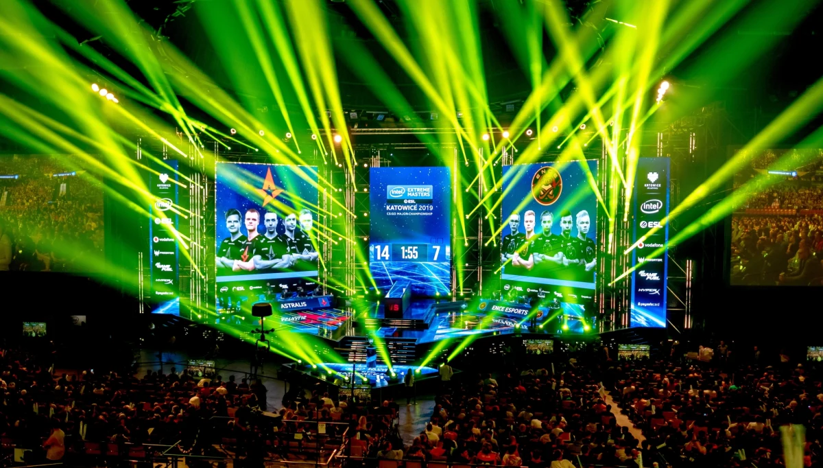 ​Zakaz udziału publiczności w rozpoczynających się w piątek w Spodku w Katowicach Intel Extreme Masters. Taką decyzję podjął właśnie śląski wojewoda w związku z zagrożeniem związanym z koronowirusem.