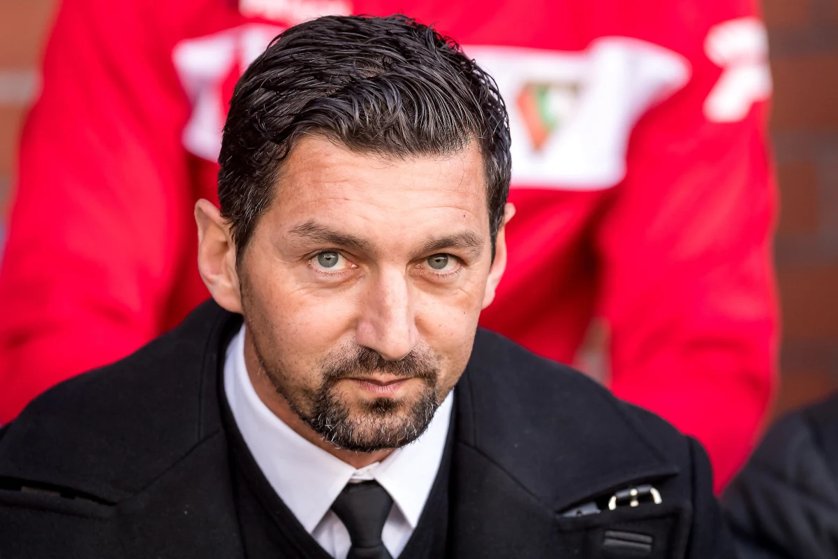 Po zimowej przerwie wraca piłkarska I liga. Wiosna na zapleczu ekstraklasy rozpocznie się bardzo ciekawie. W Legnicy Miedź zmierzy się z Zagłębiem Sosnowiec. Będzie to pojedynek dwóch spadkowiczów z ekstraklasy. Obie drużyny zimą sprowadziły kilku nowych zawodników. O tym jaka będzie to wiosna w I lidze dla Zagłębia Sosnowiec ze szkoleniowcem tego zespołu rozmawiał Wojciech Marczyk z redakcji sportowej RMF FM. 