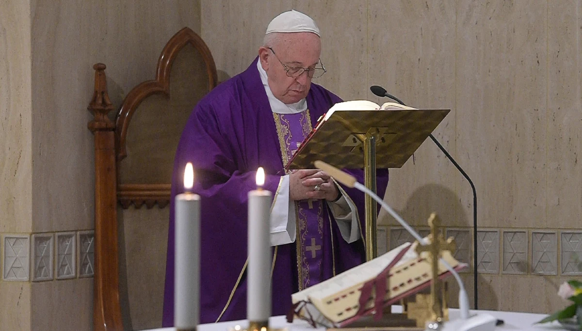 Trzeci dzień z rzędu papież Franciszek pozostaje w watykańskim Domu Świętej Marty, gdzie mieszka. Odwołał kilka z planowanych audiencji - podało biuro prasowe Stolicy Apostolskiej. To wynik "lekkiej niedyspozycji", o której wcześniej informowano.