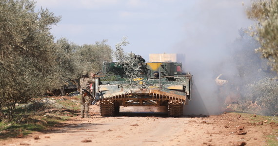 Władze Turcji ogłosiły, że jej siły rozpoczęły ofensywę wojskową w prowincji Idlib w północno-zachodniej Syrii. Turcja zapewnia, że to odpowiedź na ataki żołnierzy syryjskich, w wyniku których zginęło kilkudziesięciu Turków.