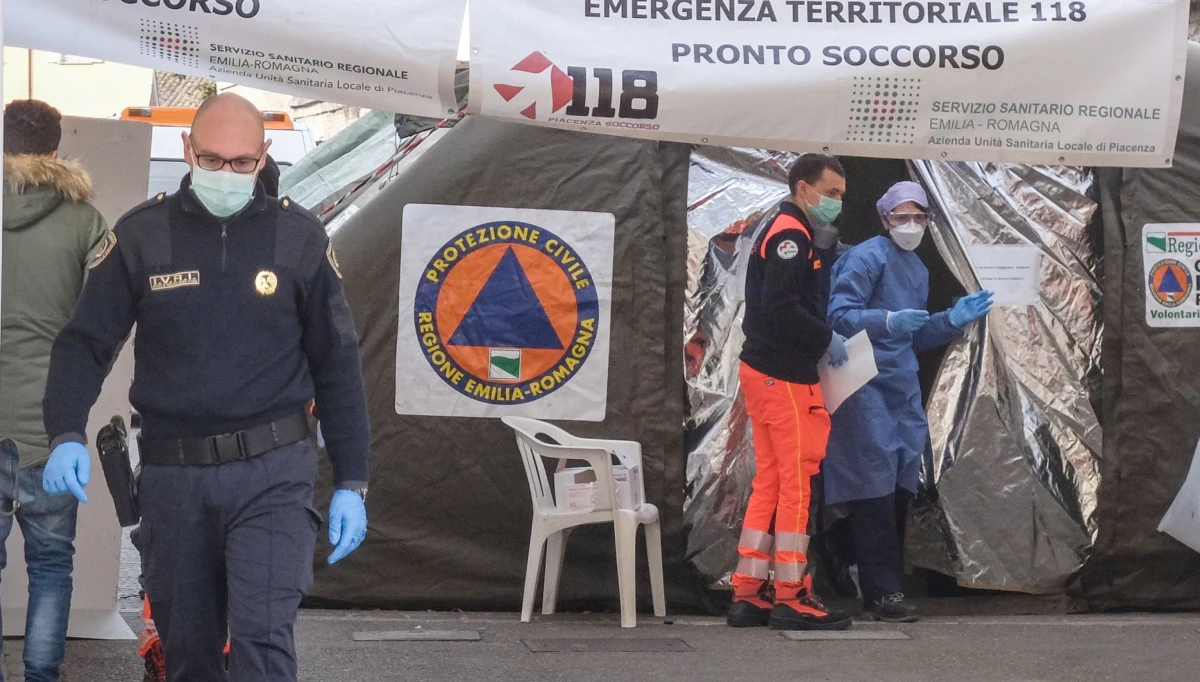 Pakiet pomocy w wysokości 3,6 mld euro dla różnych sektorów gospodarki Włoch, które ucierpiały z powodu rozwijającej się epidemii koronawirusa, zapowiedział minister finansów Roberto Gualtieri. Wyraził ufność, że Komisja Europejska zaaprobuje tę pomoc rządu. 