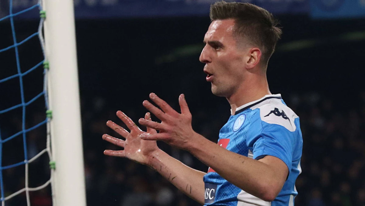 Wiele wskazuje na to, że Arkadiusz Milik po obecnym sezonie opuści SSC Napoli. Polak nie może dogadać się z władzami w kwestii wysokości klauzuli wykupu – informują włoskie media.
