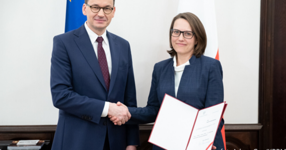 Magdalena Rzeczkowska od wtorku zastąpi Piotra Walczaka na stanowisku szefa Krajowej Administracji Skarbowej - poinformował w poniedziałek resort finansów.