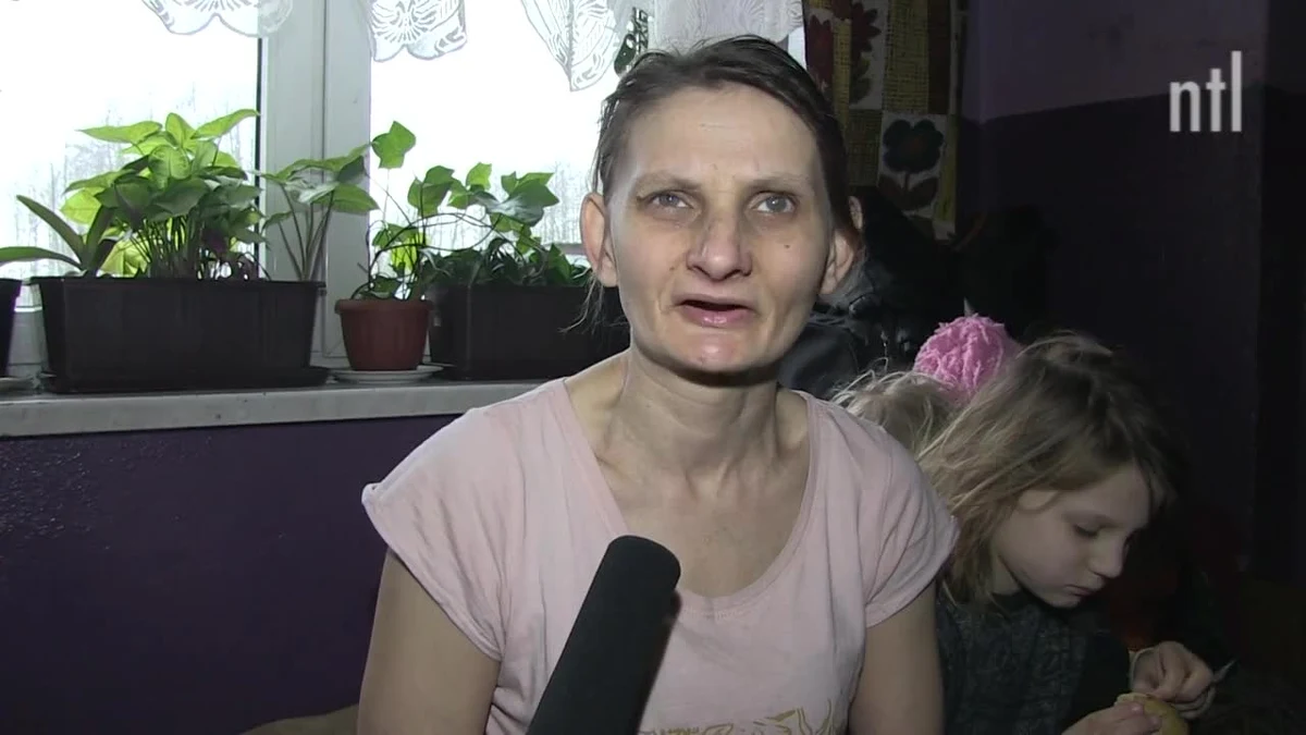 Ministerstwo Sprawiedliwości interweniuje w sprawie odebrania 11 dzieci matce. 40-letnia kobieta z Wierzbicy w woj. łódzkim ma w sumie 15 dzieci. Na pomoc męża nie może liczyć, bo ten nadużywa alkoholu. Rodzina żyje w biedzie, ale jak podkreślał wiceminister Michał Wójcik, bieda nie może być jedyną przesłanką tak drastycznych decyzji.