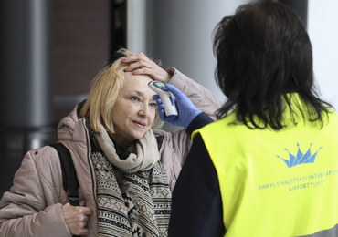 Ukraina: Mieszkańcy domagali się wywiezienia żony zarażonego koronawirusem