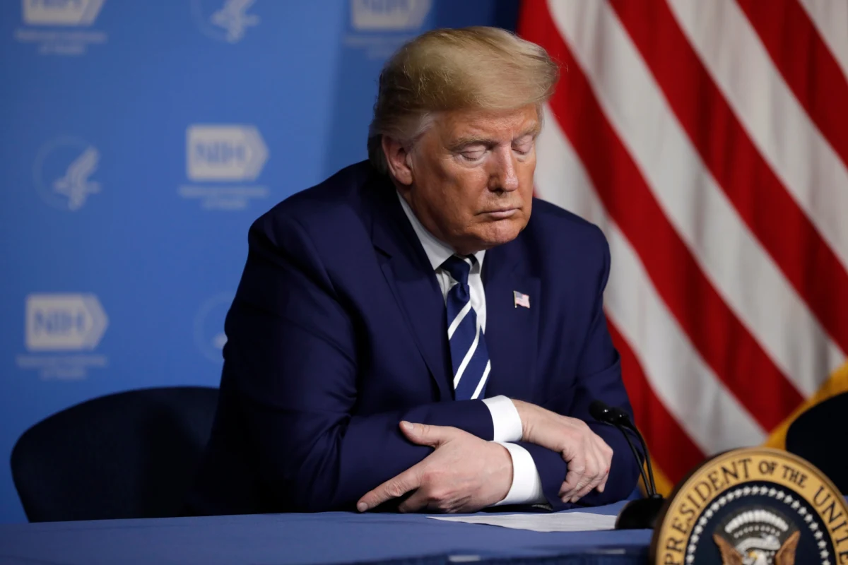 Miliarder Michael Bloomberg to "największy przegrany" Superwtorku, a senator Elizabeth Warren "może usiąść ze swoim mężem na dobre zimne piwo" - tak przebieg prawyborów u Demokratów ocenił prezydent Donald Trump.