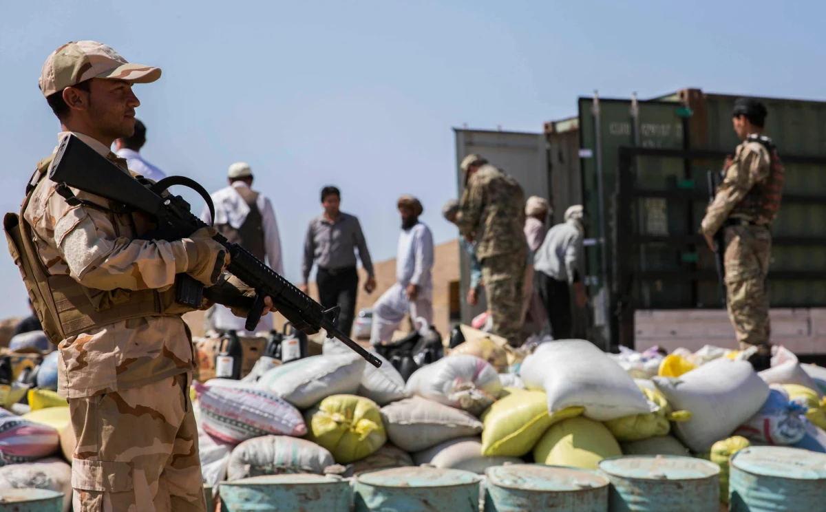 Siły USA przeprowadziły nalot na pozycje talibów w prowincji Helmand na południu Afganistanu - poinformowali Amerykanie. To pierwszy taki atak od soboty, gdy USA i talibowie podpisali porozumienie o wycofaniu z Afganistanu sił amerykańskich.