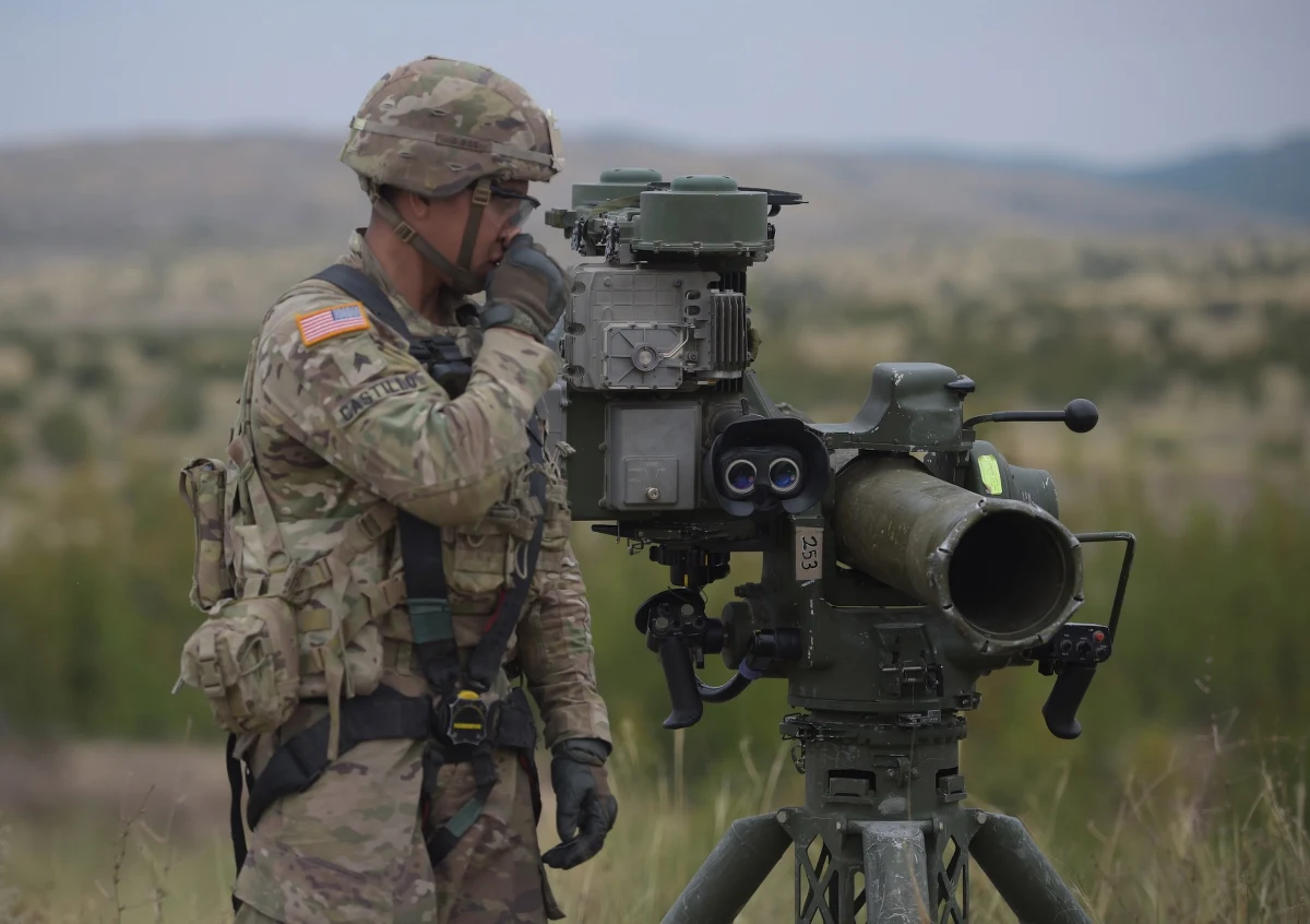 Departament Stanu USA wyraził zgodę na sprzedaż Polsce wyrzutni Javelin - poinformował szef MON Mariusz Błaszczak. Jak zapewnił wyrzutnię trafią niedługo do Wojsk Obrony Terytorialnej.