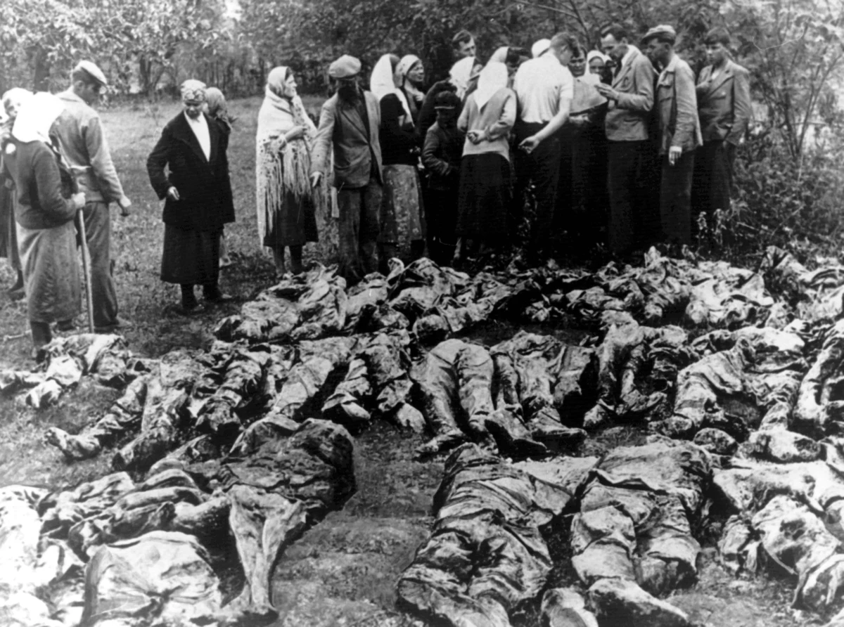 Wypromowanie, rozkręcenie sprawy Katynia zaakceptował Hitler - skandaliczna publikacja w państwowej agencji Ria Novosti sugeruje, że wina Związku Radzieckiego za zbrodnię katyńską jest wątpliwa. Istnieją dowody na odpowiedzialność Niemców - twierdzi agencja. 80 lat temu Stalin podpisał rozkaz o rozstrzelaniu ponad 20 tysięcy polskich jeńców wojennych, oficerów, policjantów i urzędników. Mordowano strzałem w tył głowy między innymi w Katyniu, Miednoje, Piatychatkach i Bykowni.