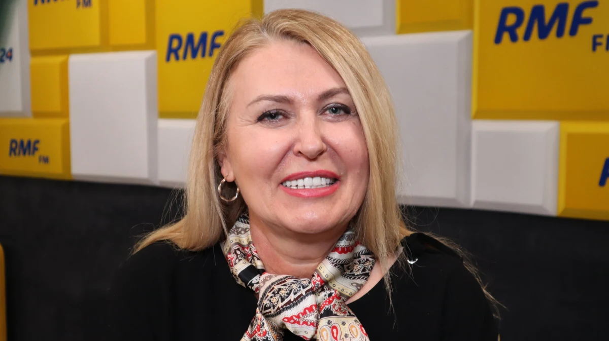 "Nie boimy się koronawirusa w sztabie" - deklarowała w Popołudniowej rozmowie w RMF FM Elżbieta Łukacijewska. Europosłanka PO, członkini sztabu Małgorzaty Kidawy-Błońskiej, zapewniła, że gdyby w związku z koronawirusem został wprowadzony zakaz dużych zgromadzeń, to kandydatka na prezydenta będzie chodzić "od człowieka do człowieka", a w kampanii odwiedzi setki miejscowości. Dopytywana, czy Kidawa-Błońska pójdzie w ślady europosłanki i podczas kampanii będzie tańczyć na dyskotekach dla seniorów, Łukacijewska odpowiedziała, że życzyłaby sobie tego. 