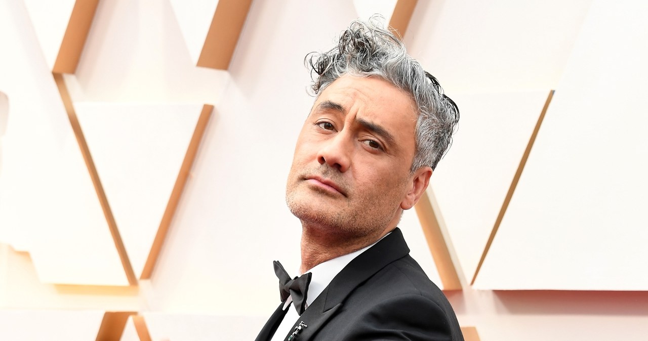 Nagrodzony Oscarem za scenariusz do filmu "Jojo Rabbit" Taika Waititi nakręci dwa animowane seriale oparte na motywach twórczości Roalda Dahla, autora książki "Charlie i fabryka czekolady". Sam napisze do nich scenariusze, wyreżyseruje je, a także wyprodukuje. Obie animacje pokaże Netflix.