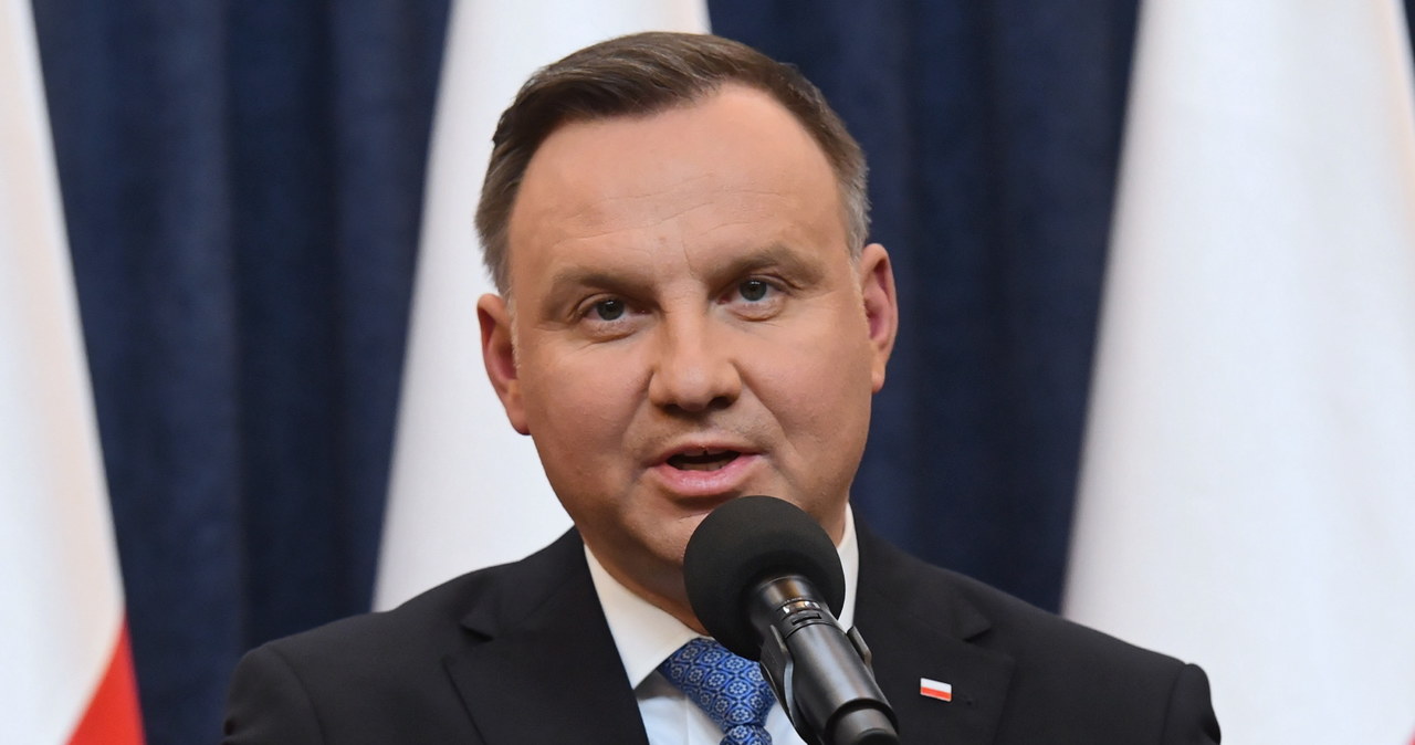 - Prezydent Andrzej Duda poinformował w piątek, 6 marca, że podpisał nowelę ustawy o radiofonii i telewizji i ustawy abonamentowej przyznającą w 2020 r. rekompensatę w wysokości 1,95 mld zł dla TVP i Polskiego Radia.