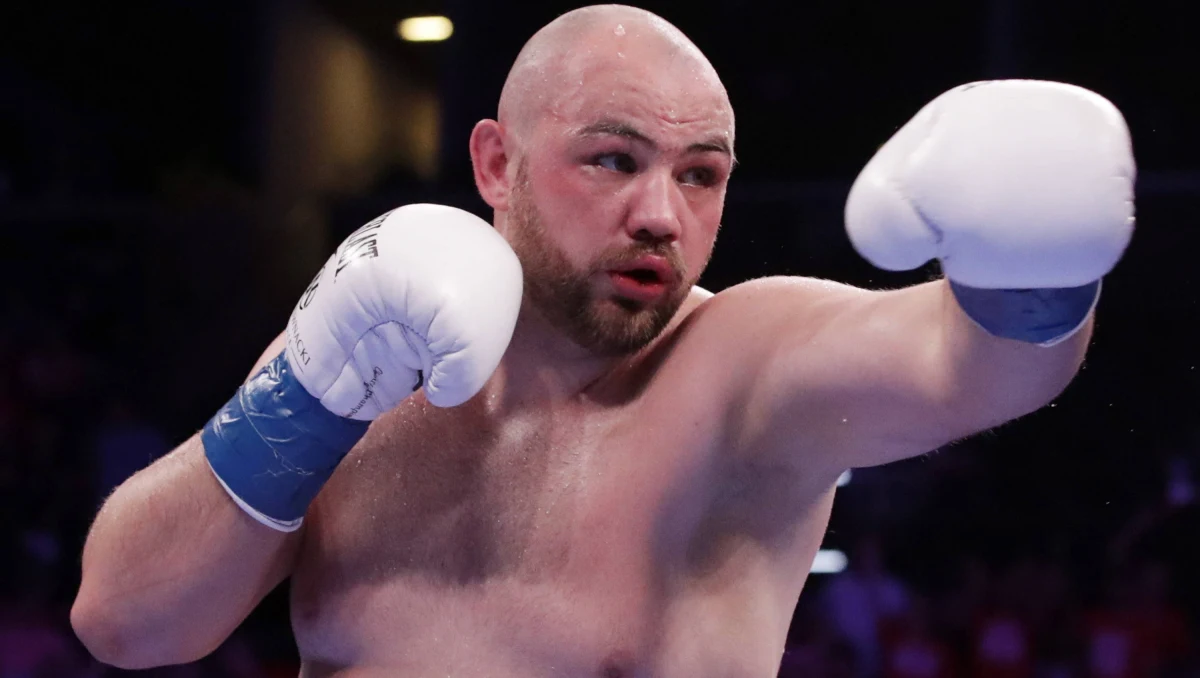 Adam Kownacki przegrał przez techniczny nokaut w czwartej rundzie z Robertem Heleniusem na gali bokserskiej w Nowym Jorku. Pojedynek Polaka z Finem był eliminatorem do walki o mistrzostwo świata WBA w wadze ciężkiej. To pierwsza porażka Kownackiego na zawodowych ringach.