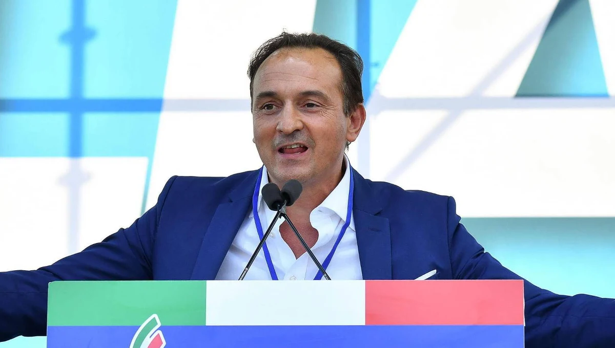 Szef władz włoskiego regionu Piemont Alberto Cirio jest zarażony koronawirusem - poinformowało biuro prasowe w Turynie zapewniając, że czuje się on dobrze. W sobotę o pozytywnym teście zawiadomił szef władz stołecznego regionu Lacjum Nicola Zingaretti. 