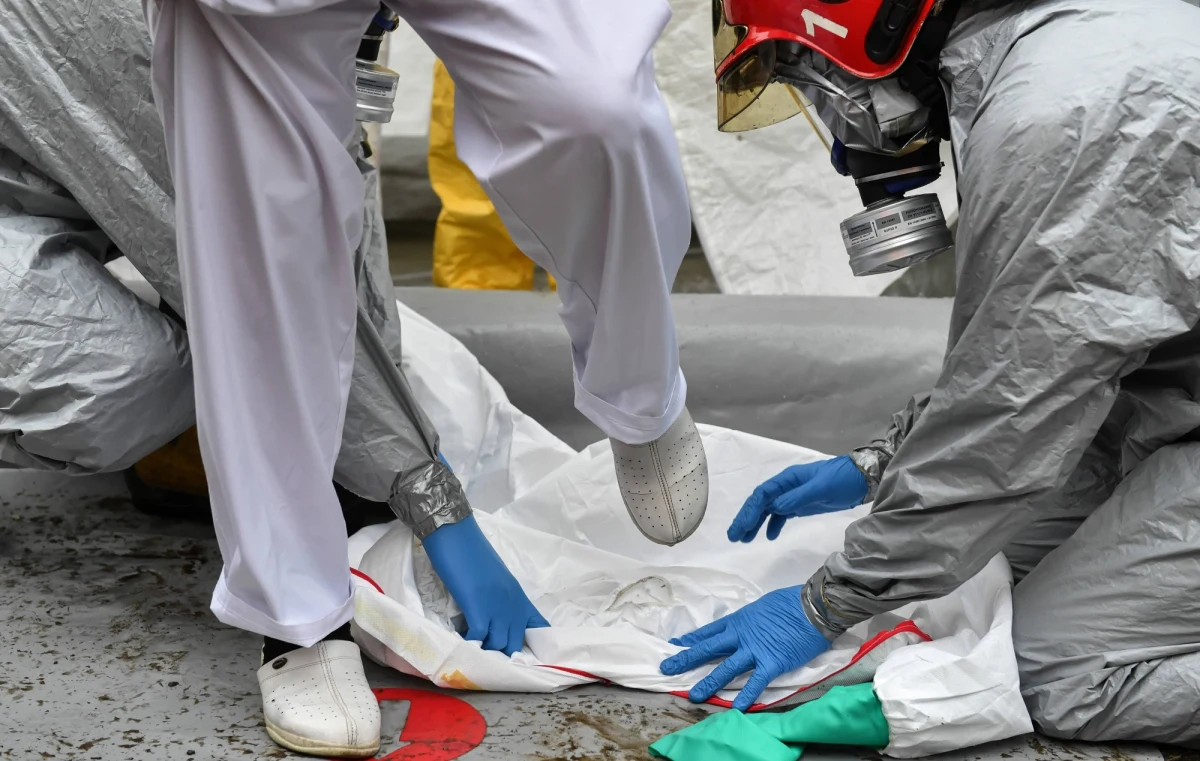 "Mamy formalnie potwierdzone 16 przypadków zakażenia koronawirusem" - poinformował minister zdrowia Łukasz Szumowski. Dodał, że ponad 170 osób jest hospitalizowanych, a ponad 4000 objętych kwarantanną domową. "Te cyfry rosną, oczekujemy, że w Polsce ten przyrost będzie bardzo szybki" - dodał. 