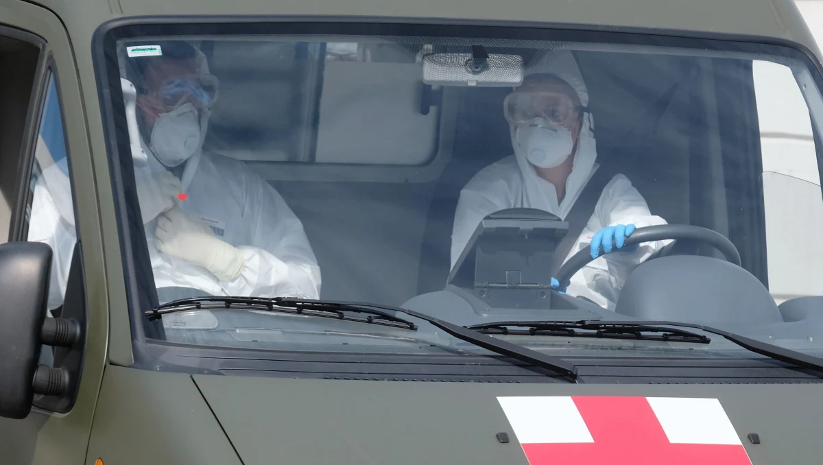 Kolejna zakażona koronawirusem osoba we Wrocławiu to 74-letnia kobieta. Jest ona hospitalizowana w Wojewódzkim Szpitalu Specjalistycznym im. J. Gromkowskiego. Stan pacjentki jest poważny – powiedziała rzeczniczka tej lecznicy Urszula Małecka.