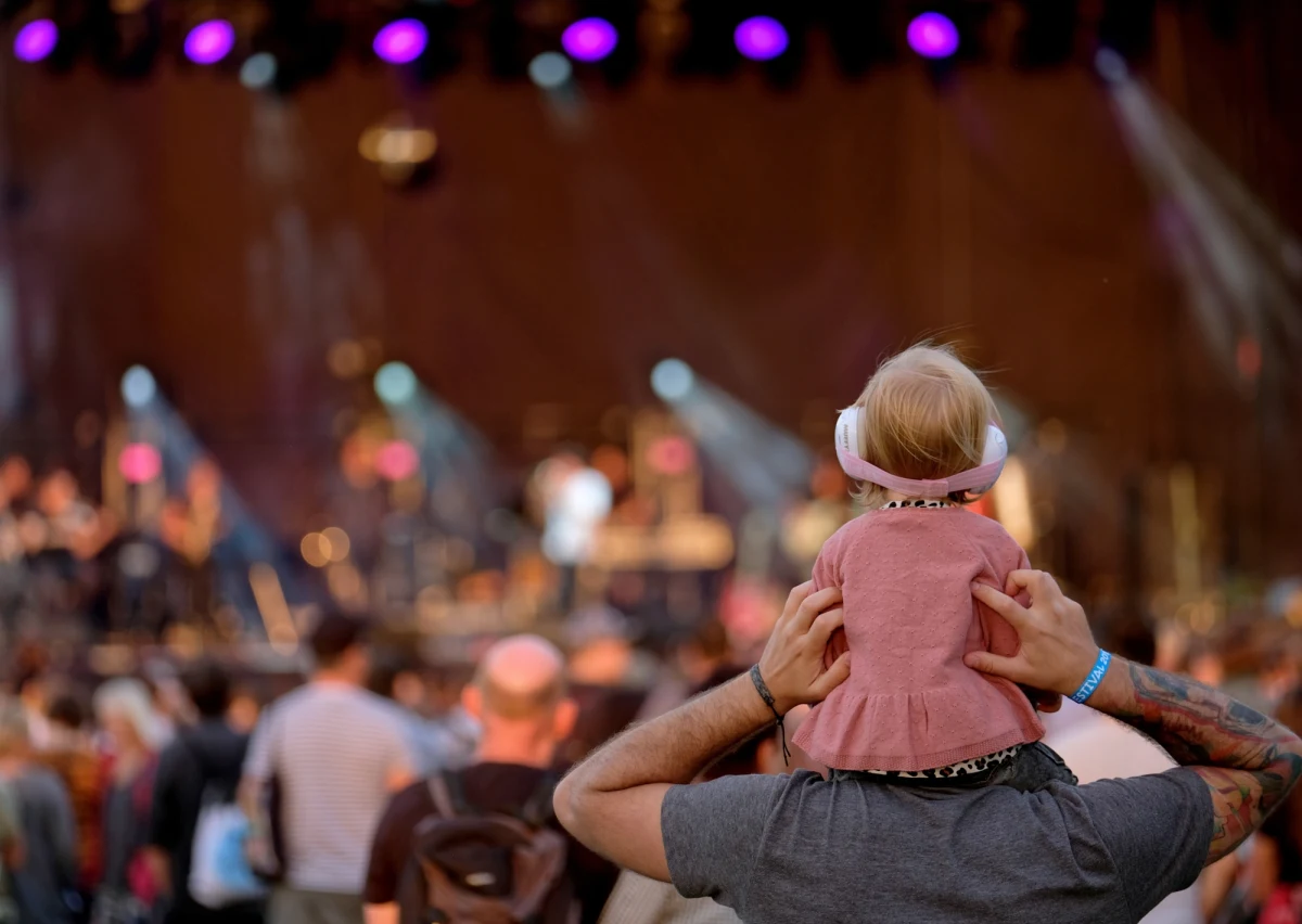 Jeśli dojdzie do odwołania kolejnych koncertów i spektakli, polską kulturę czekają straty porównywalne do tych lub większe, jakie były związane z okresem żałoby po katastrofie prezydenckiego samolotu w kwietniu 2010 r. - ocenia wtorkowa "Rzeczpospolita"
