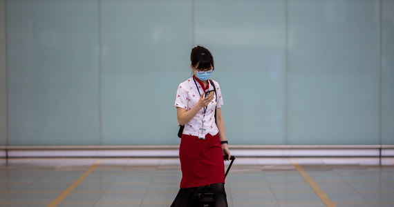 Narodowa Komisja Zdrowia Chin poinformowała o 19 przypadkach zakażeń koronawirusem SARS-CoV-2 w ciągu doby i 17 ofiarach śmiertelnych. Oznacza to dalszy spadek liczby zakażonych. W poniedziałek informowano  40 przypadkach zakażenia koronawirusem i 21 zgonach.