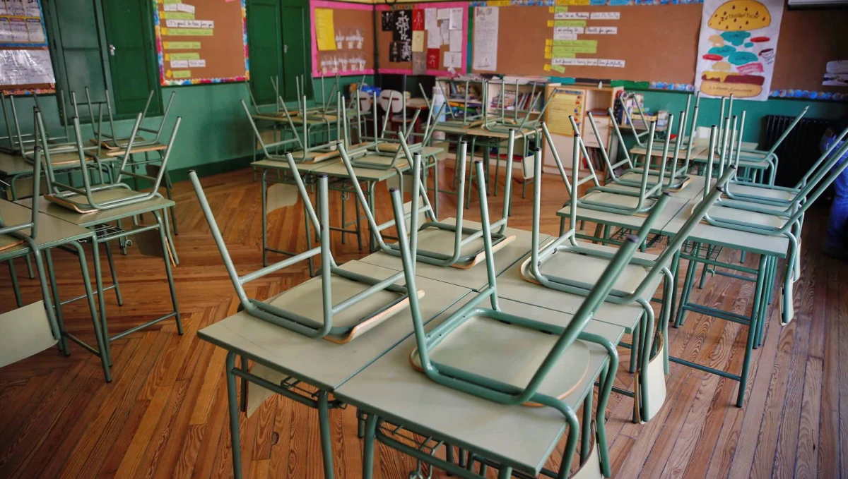 Wszystkie szkoły i uczelnie wyższe w Polsce zostaną zamknięte – poinformował premier Mateusz Morawiecki po posiedzeniu rządowego zespołu zarządzania kryzysowego. Zamknięte zostaną też żłobki, przedszkola i kluby dziecięce.