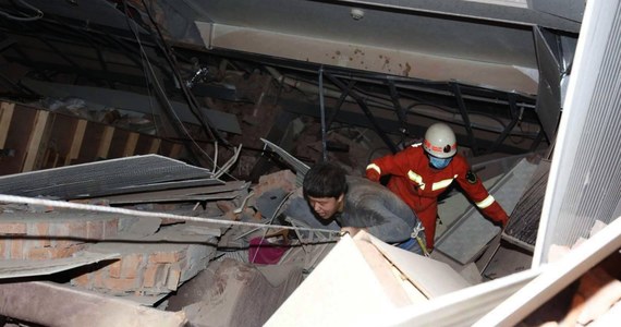 Do 28 wzrosła liczba ofiar śmiertelnych zawalenia się hotelu w mieście Quanzhou na południowym wschodzie Chin. Wciąż trwają poszukiwania jednej osoby, która może być pod gruzami - poinformował chiński portal Pengpai Xinwen.
