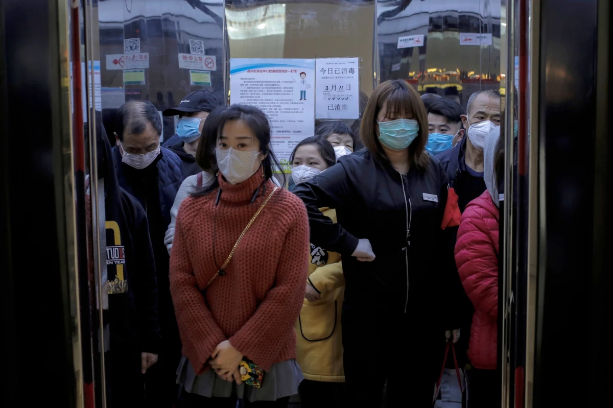 Okres szczytowy rozprzestrzeniania się nowego koronawirusa w Chinach minął, epidemia jest na stosunkowo niskim poziomie – ogłosił w czwartek rzecznik państwowej komisji zdrowia Mi Feng, cytowany przez państwową telewizję CCTV.