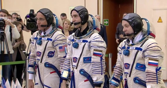 Członkowie misji 63 na Międzynarodową Stację Kosmiczną (ISS) rozpoczęli ostatnie ćwiczenia praktyczne przed lotem w Centrum Szkolenia Kosmonautów in. Jurija Gagarina w Gwiezdnym Miasteczku pod Moskwą.