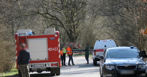 Do tragicznego w skutkach wypadku doszło w Starym Osiecznie koło Dobiegniewa w Lubuskiem. Auto, którym podróżowały cztery osoby, wpadło do rzeki. Wszyscy nie żyją. Informację w tej sprawie dostaliśmy od słuchacza na Gorącą Linię RMF FM.