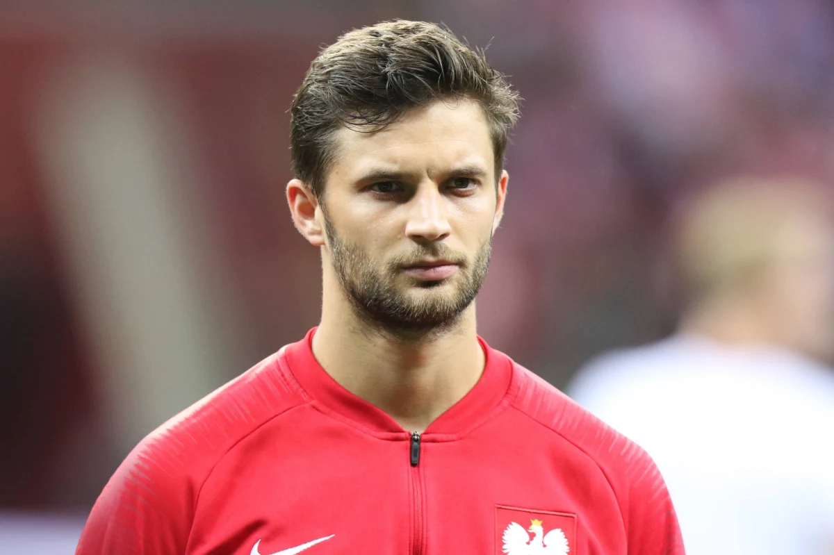 Bartosz Bereszyński – piłkarz reprezentacji Polski -  z koronawirusem. Na swoim Instagramie poinformował, że czuje się dobrze i zaapelował o zachowanie środków ostrożności.